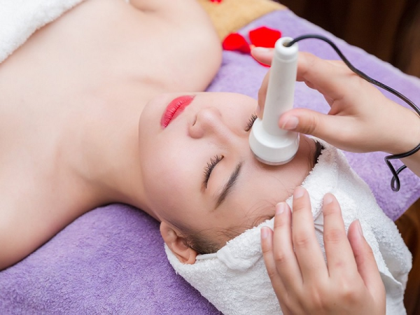 CÁC BƯỚC HÚT CHÌ DA MẶT TẠI SPA | THẢI ĐỘC DA BẰNG PHƯƠNG PHÁP HÚT CHÌ TẠI SPA
